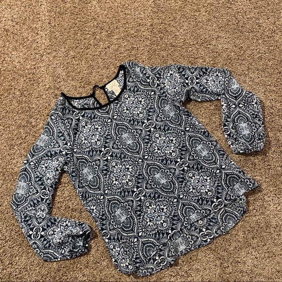 Navy Floral Blouse - Picture 6 of 7